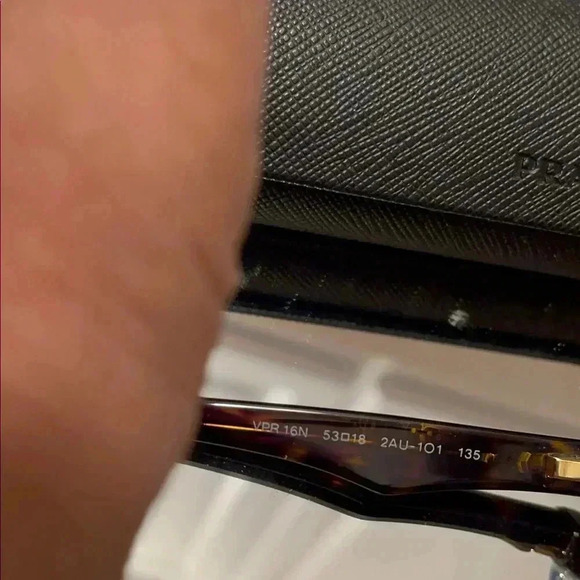 Prada eyeglass new condition with the case - Picture 5 of 16